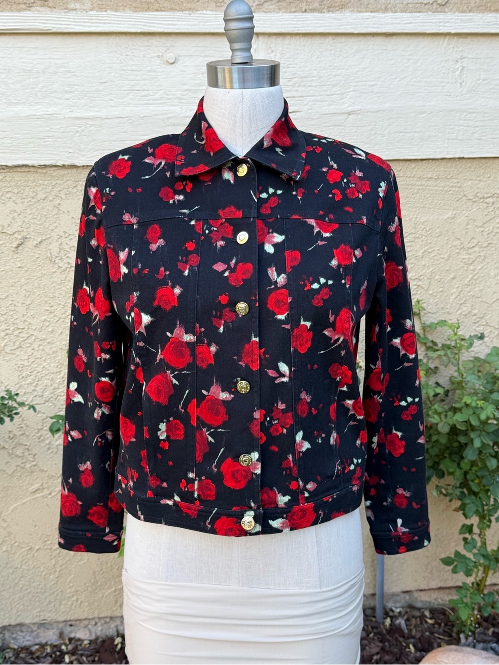 St John Sport Black Floral Jean Jacket with Red Roses Made in Italy
